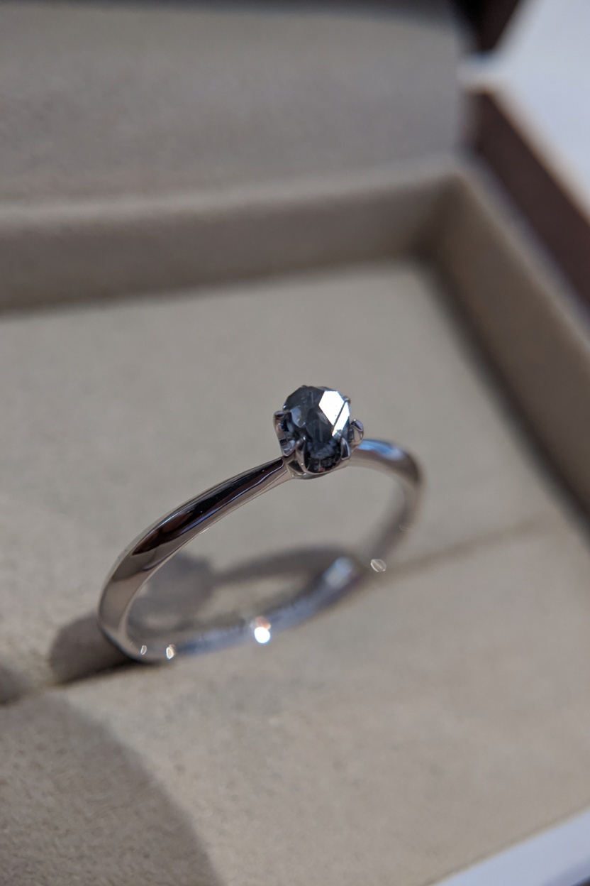 Raw_Diamant-Ring_Algordanza